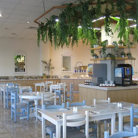 Marina Hotel 3*
