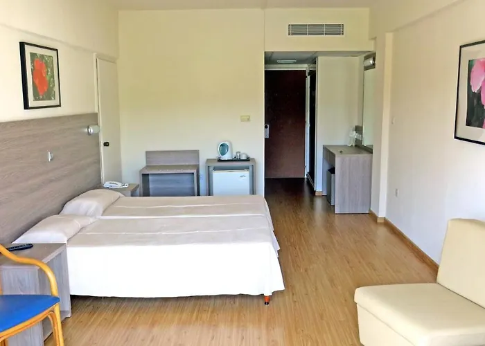 Marina 3* Айя-Напа