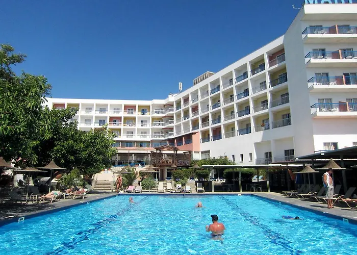 Marina 3* Айя-Напа