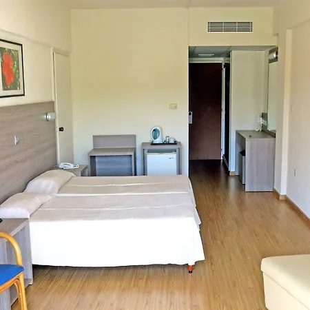 Marina Hotel