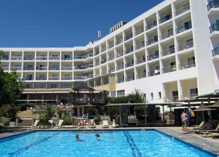 μαρίνα Ξενοδοχείο Αγία Νάπα